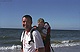 De Weerfotograaf zelf, met zoonlief, lekker uitwaaien en genieten van de golven en de zon